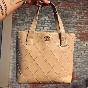 Chanel Hand tote